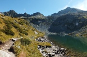 29 Costeggio il lago sul sentiero 201...